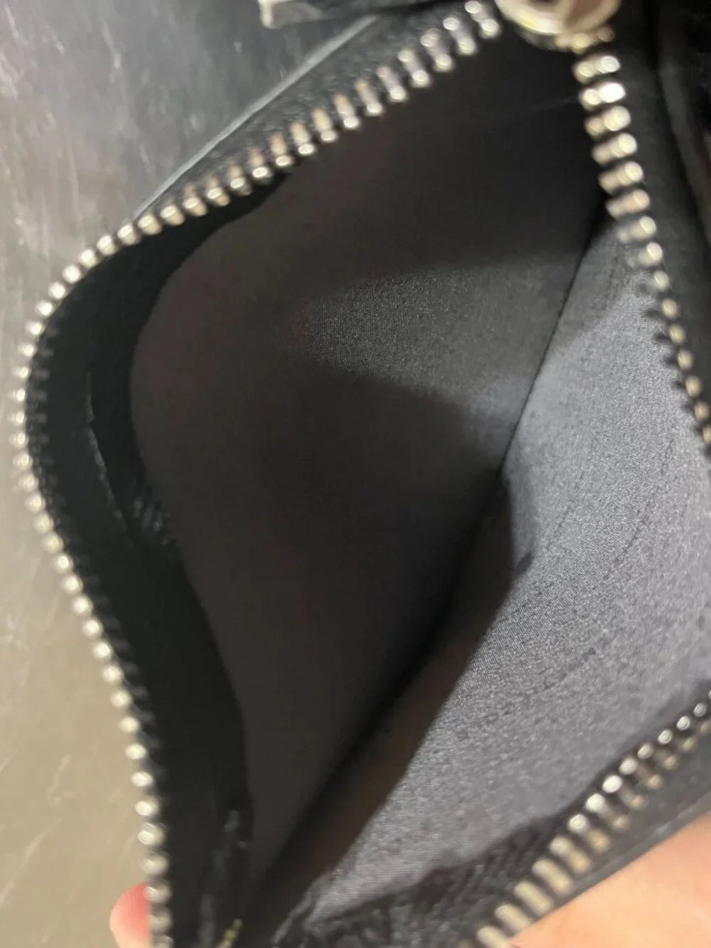 KENNETH COLE Black Textured Leather Wrislet Wallet Pouch